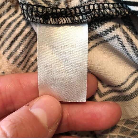 Charming Charlie patterned tie waist dress - Picture 5 of 8